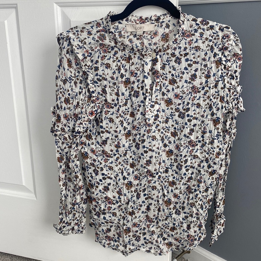 Loft Keyhole Top